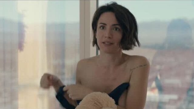 Andrea Delogu Nude - Divorzio a Las Vegas (2020) HD 1080p Watch Online / Андреа Делогу - Развод в Лас-Вегасе