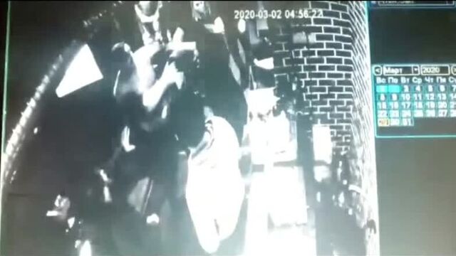 Русский против трёх дагестанцев с ножами и ТТ