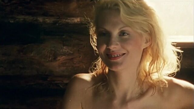 Рената Литвинова голая в фильме "Таежный роман" (2001, Александр Митта) 1080p