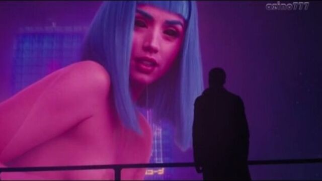 Ана де Армас (Ana de Armas) голая в фильме "Бегущий по лезвию 2049" (Blade Runner 2049, 2017, Дени Вильнёв) LQ