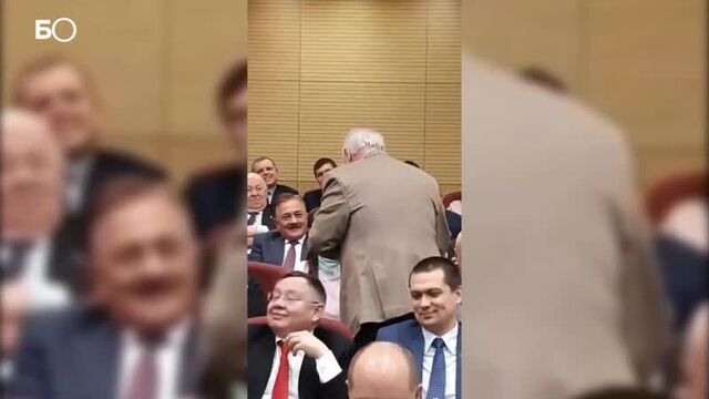 Чиновнице из Татарстана парень на 8 марта подарил Porsche, но она не знает, что с ним делать