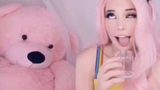 Белль Дельфин ( Belle Delphine ) заставит тебя кончить часть 3
