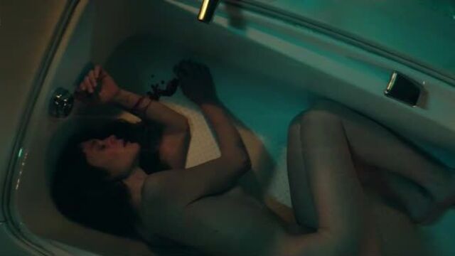 Francesca Cavallin Nude - The Nest (Il nido) (2019) HD 1080p Watch Online / Франческа Каваллин - Секта