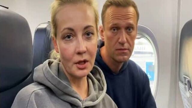 Жена Навального покинула Россию.