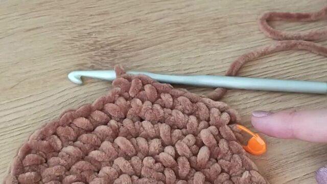 Мастер-класс: Балаклава крючком из плюша