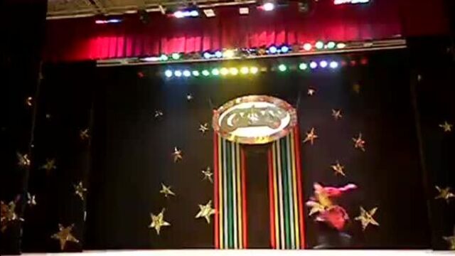 Чеченцы танцуют Калмыцкий танец Хадрис.mp4