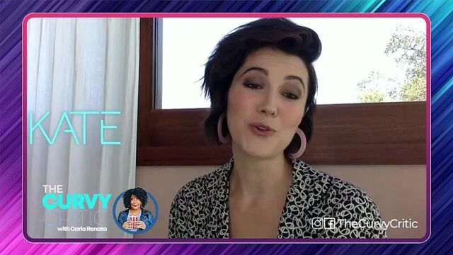 Mary Elizabeth Winstead and Miku Patricia Martineau Played Ukelele Between Fight
