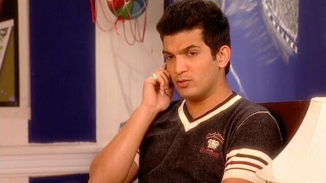 Miley-Jab-Hum-Tum_episode290_Adhiraj-apologises-to-Suhani