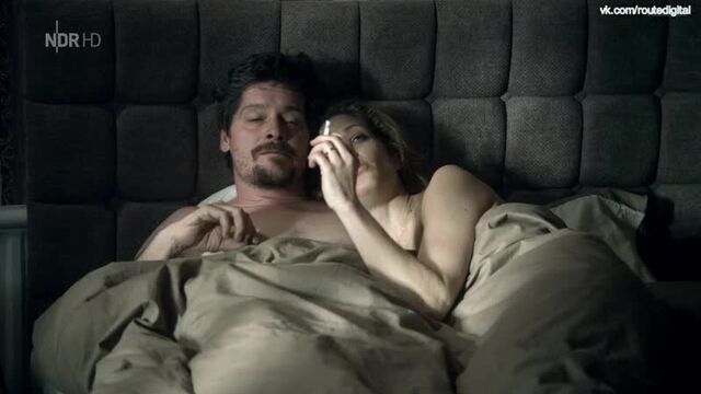 Marie Bäumer Nude - Charlotte Link - Die Andere Kind EP2 (DE 2012) 720p Watch Online