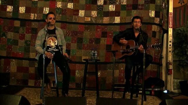 Arctic Monkeys Do I Wanna Know? Live Acoustic @ The Buzz 94.5
