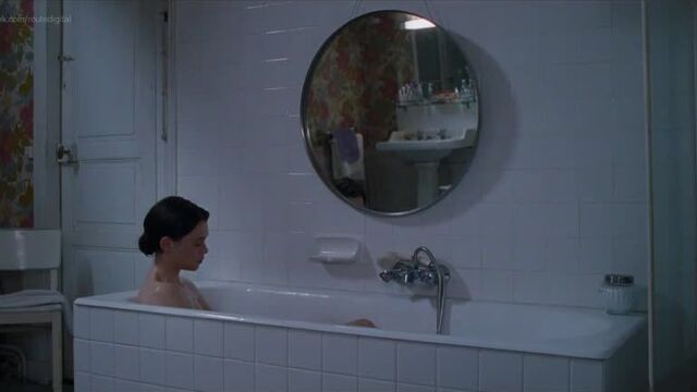 Astrid Berges-Frisbey Nude (covered) - L'Autre (2020) HD 1080p Watch Online / Астрид Берже-Фрисби