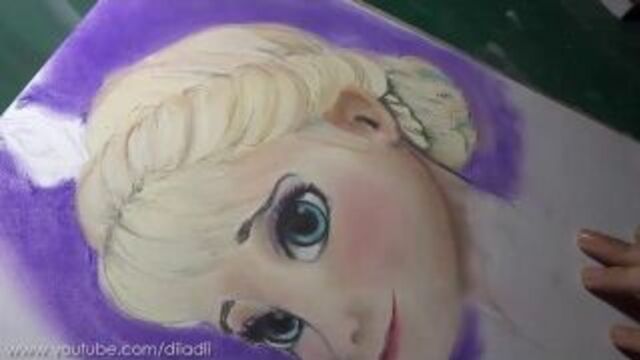Speed Drawing: Queen Elsa (Frozen) (by Diana Díaz)