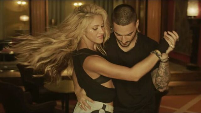 "Chantaje" - Shakira ft. Maluma (с русскими субтитрами)