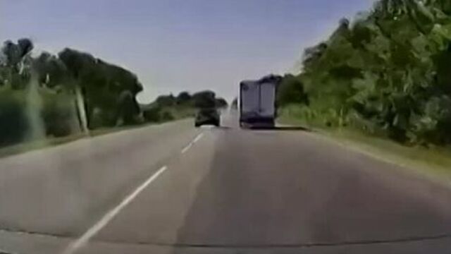 Вот такой кульбит из-за простого колеса... djn nfrjq rekm,bn bp-pf ghjcnjuj rjktcf...