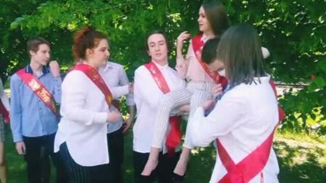 Это что - бэкстейж? Именно так! Видео, которое обязательно поднимет вам настроение, ну или хотя бы заставит несколько раз улыбн