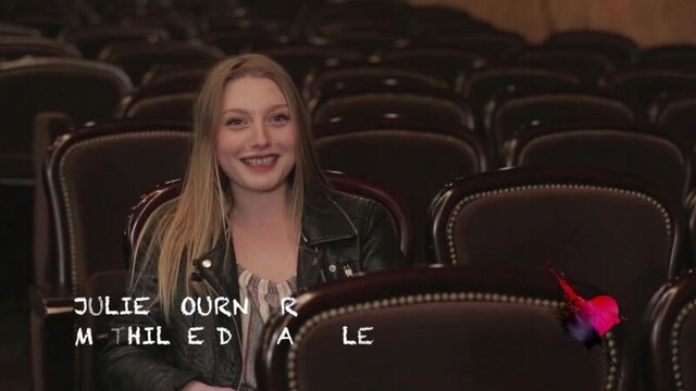 Julie Fournier est Mathilde de la Mole (Le Rouge et Le Noir)
