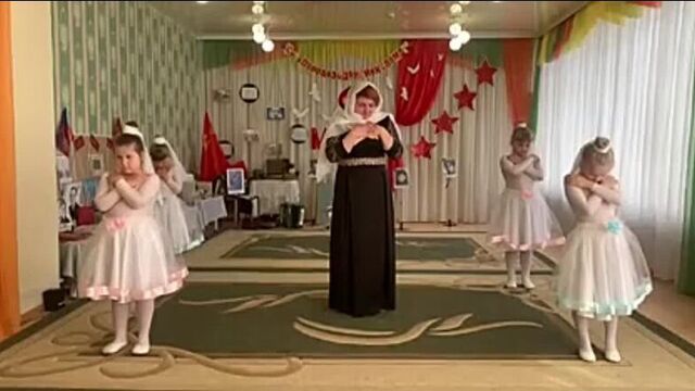 Танец "Щербатый месяц"