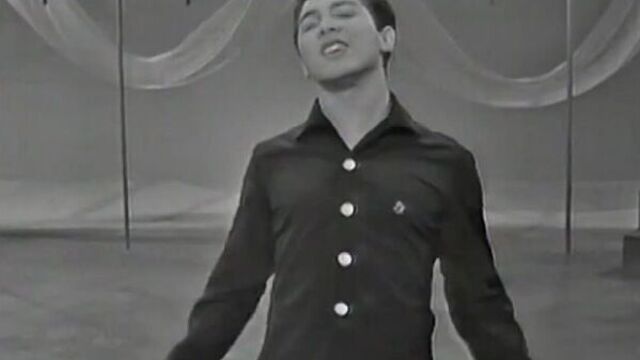 Paul Anka "Young, Alive And In Love" on The Ed Sullivan Show (1962)