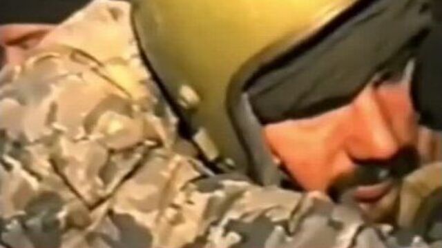Бойцы спецназа вернулись после штурма, в ходе которого погиб боевой товарищ Саня