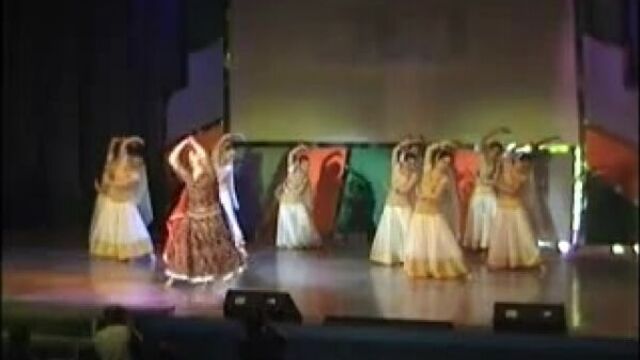 Ансамбль индиского танца "Гаури" Holli Mela 2008