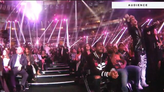 Jacob Bixenman and Troye Sivan watching Ariana Grandes #VMA