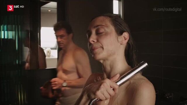 Julia Richter Nude - Bella Amore - Widerstand zwecklos (2014) HD 720p Watch Online / Юлия Рихтер
